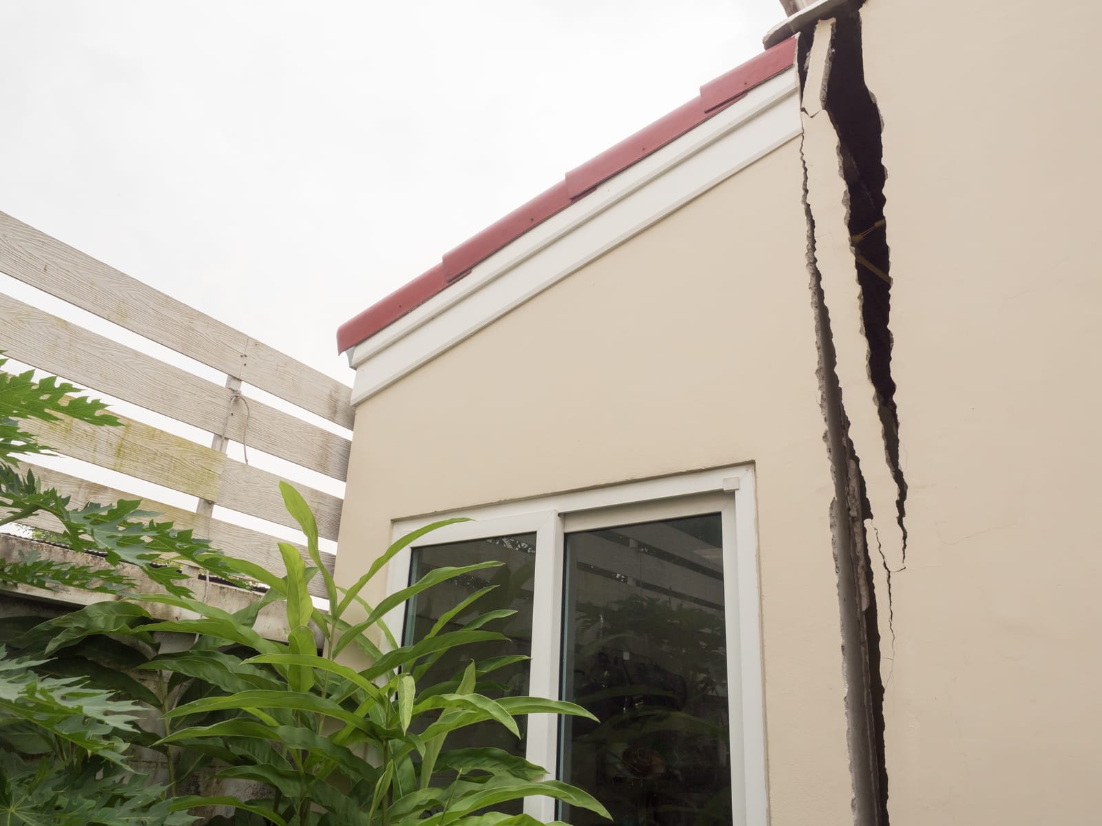 Which Stucco Cracks Are Serious And A Structural Concern