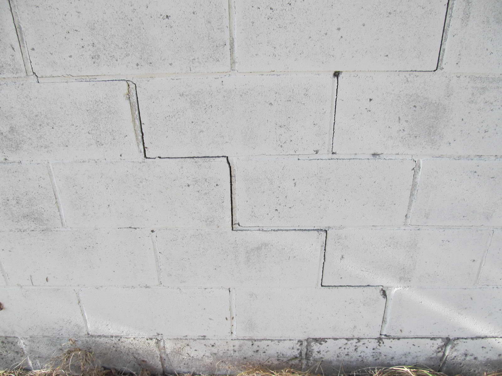 Cracked Retaining Walls