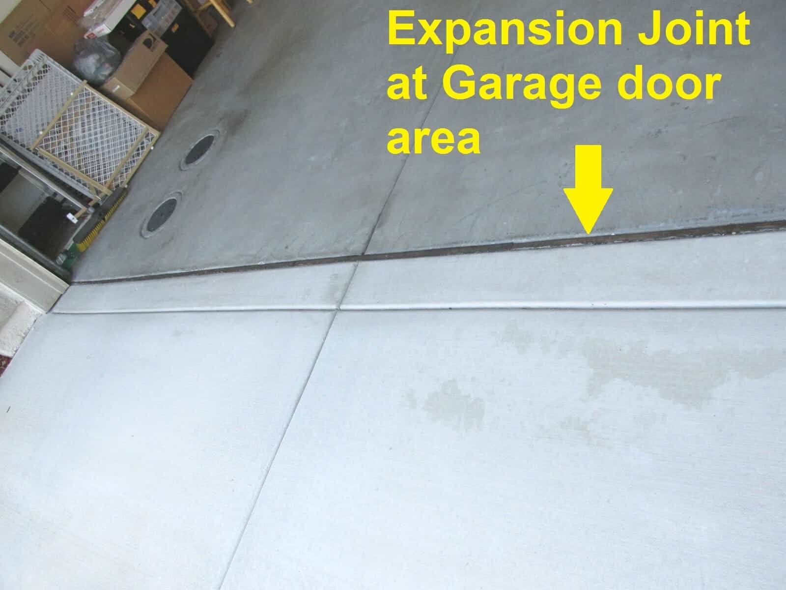 Expansion joint at garage door