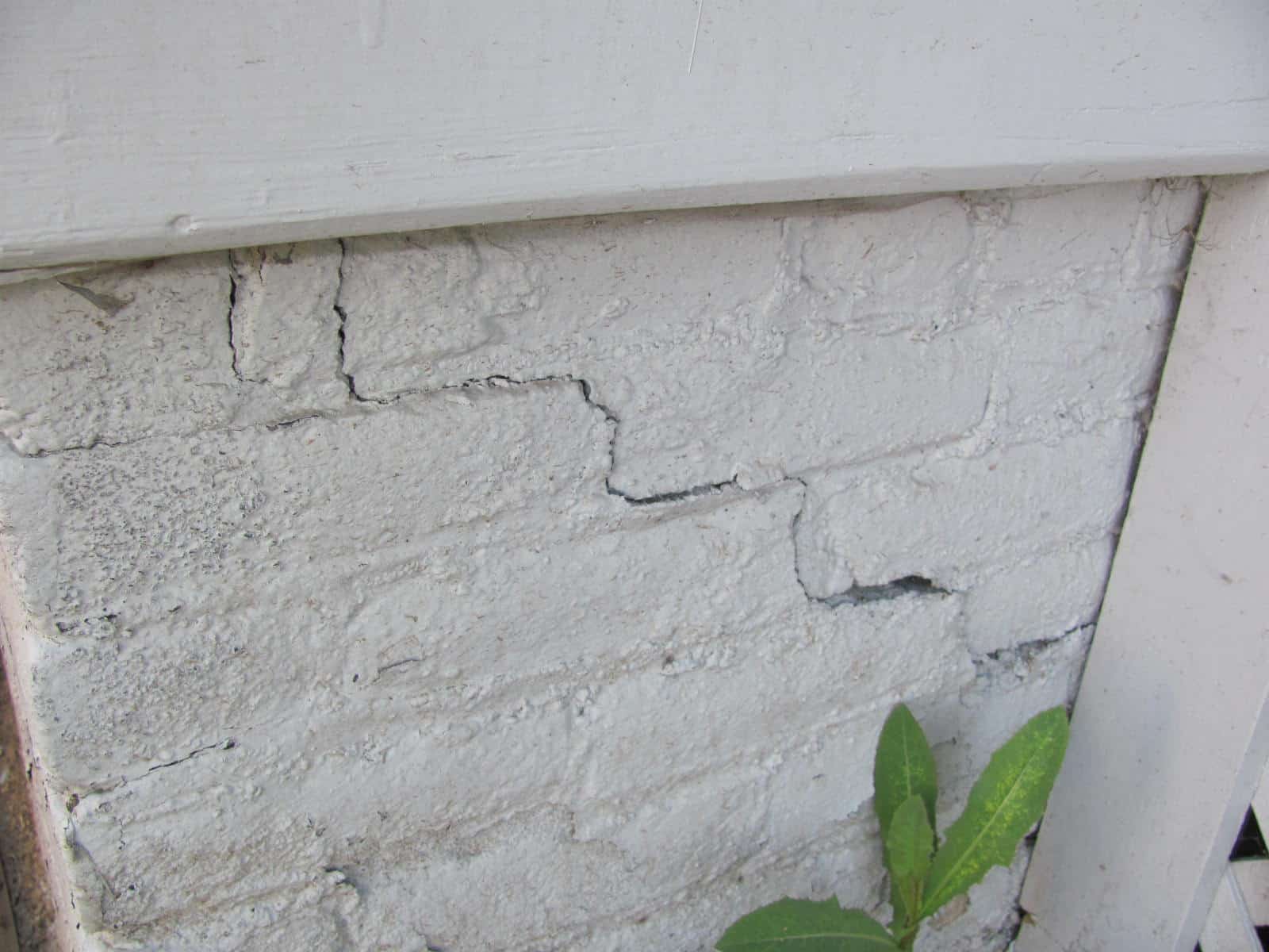 Foundation cracks
