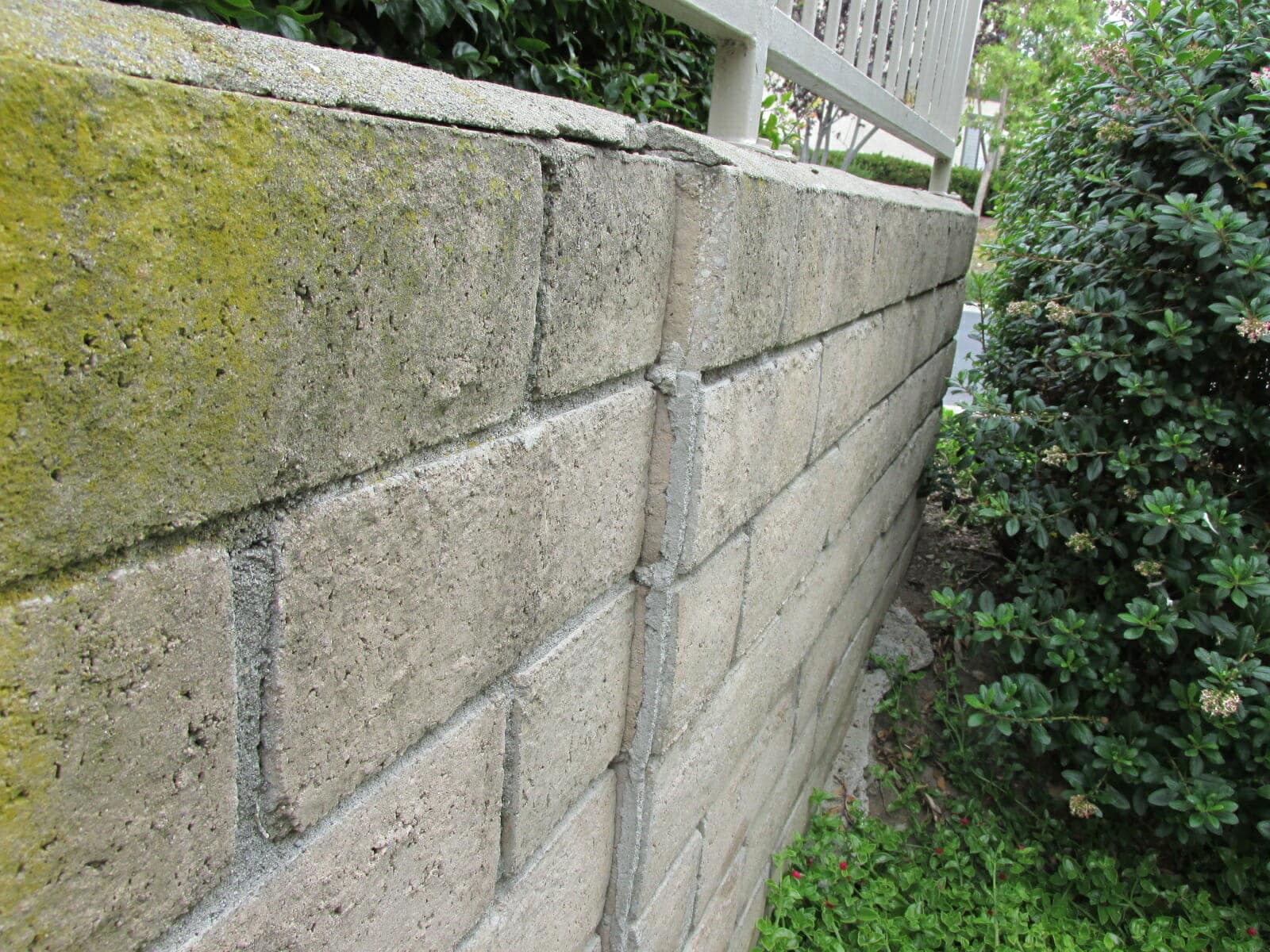 Leaning Retaining Walls