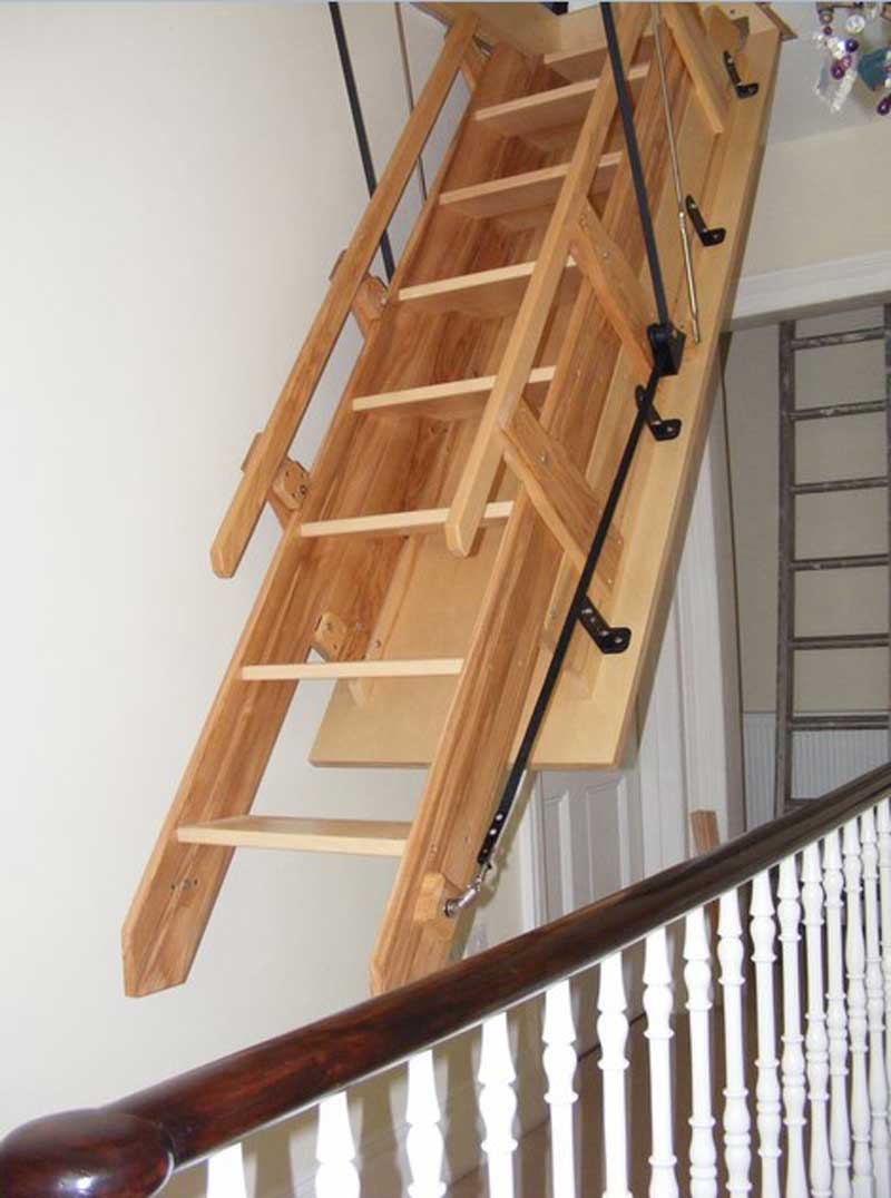 Pull down ladder