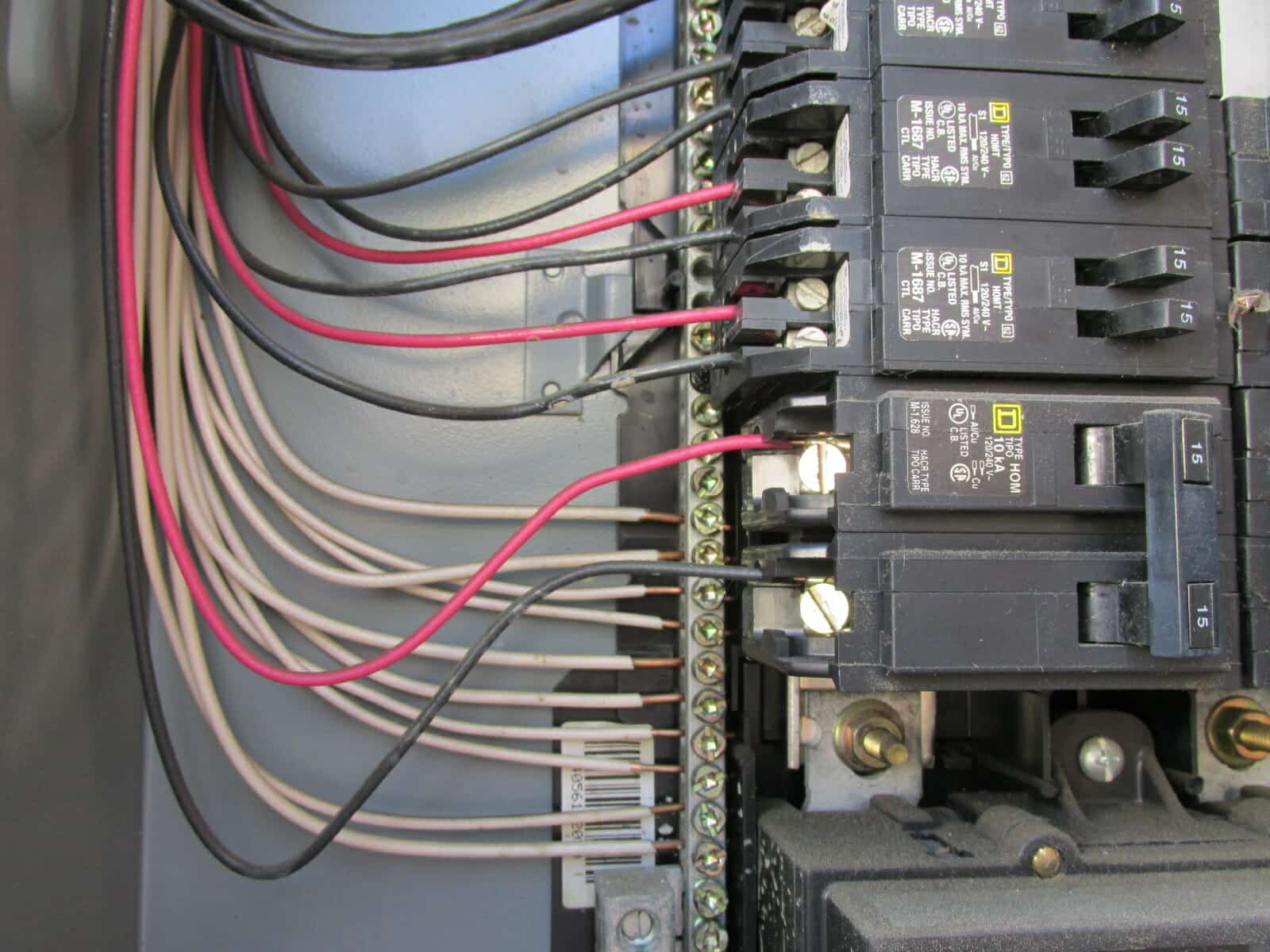 Neutral bar with extra spaces